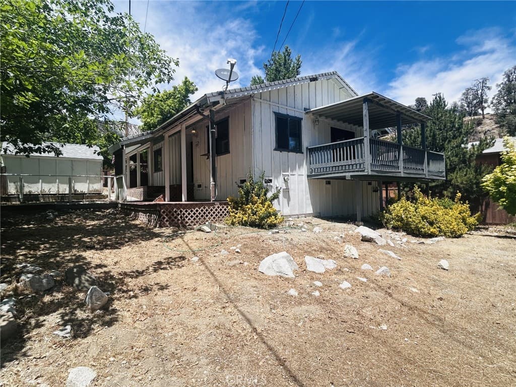 832 Elm