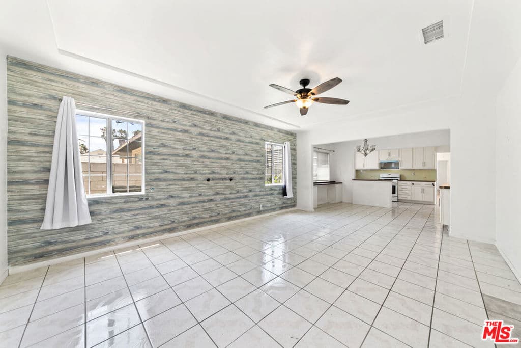 4927 W 99th Street