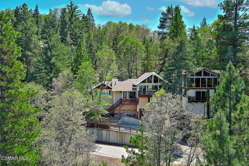 1359 Evergreen Lane