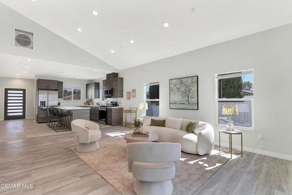 955 Brossard Drive