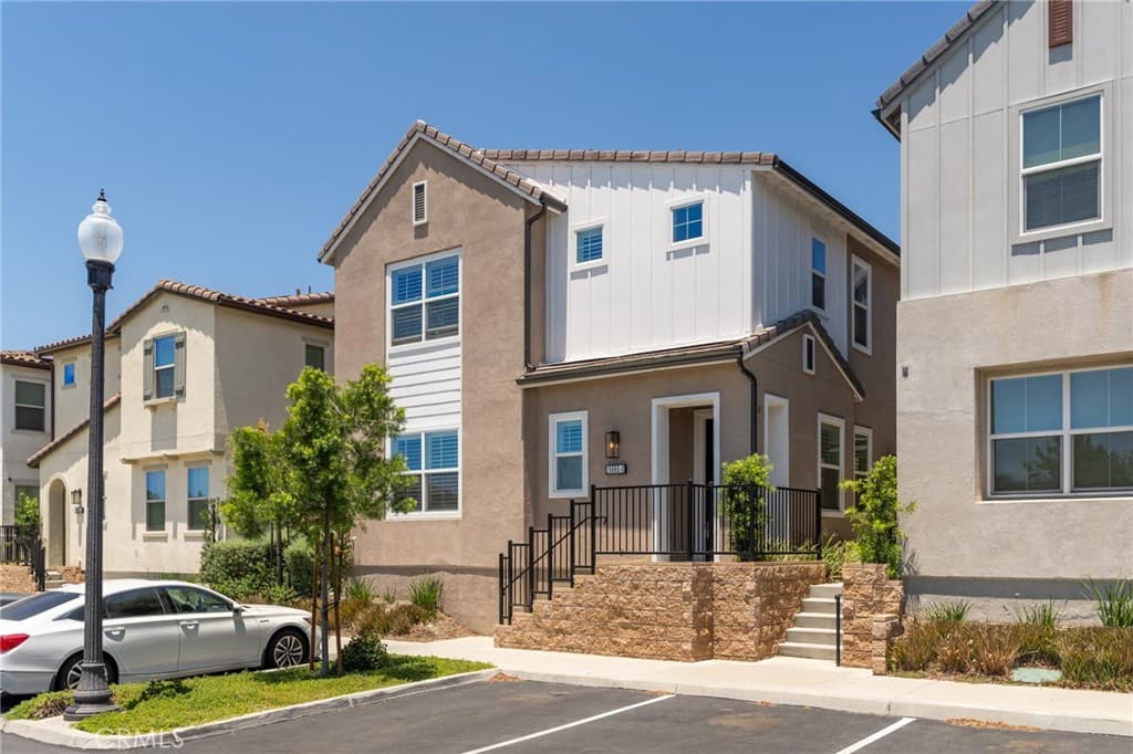 15982 Parkhouse 2