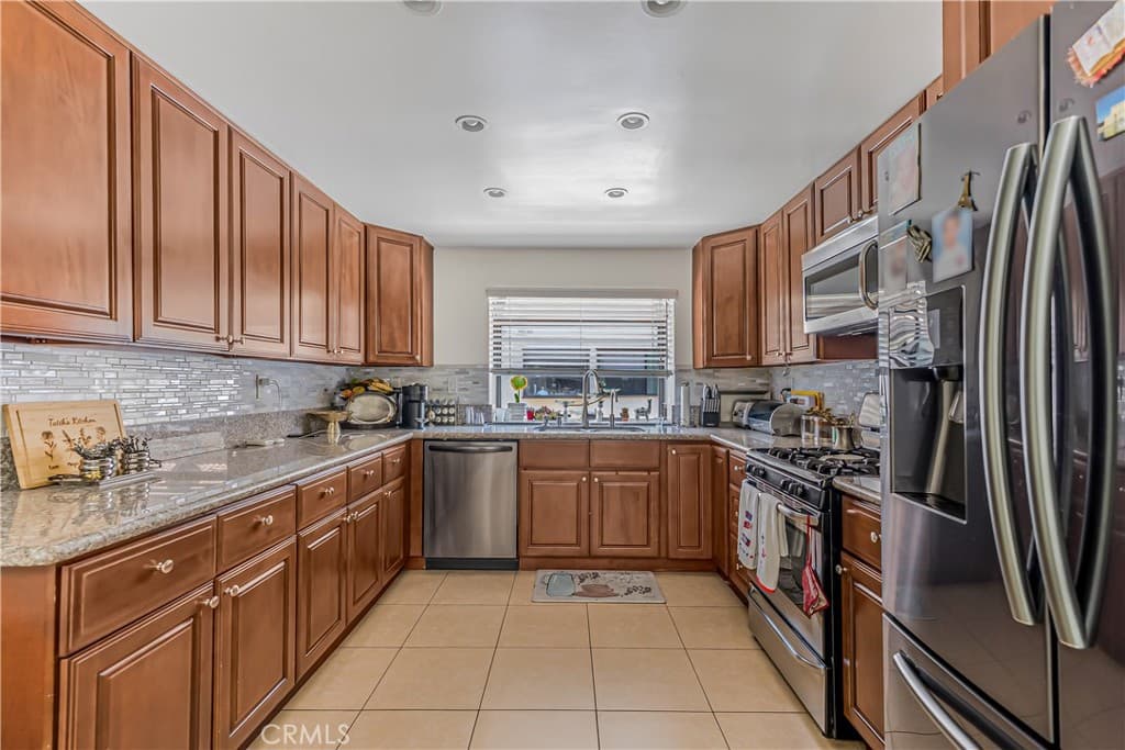 10009 Topanga Canyon Boulevard 5