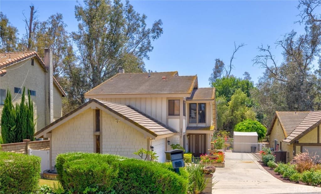 15777 Country Club