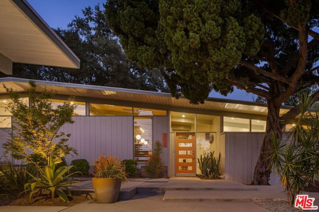 2035 Skyview Drive