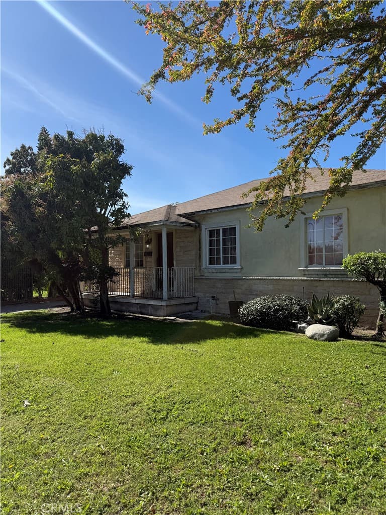 1309 S Tamarind