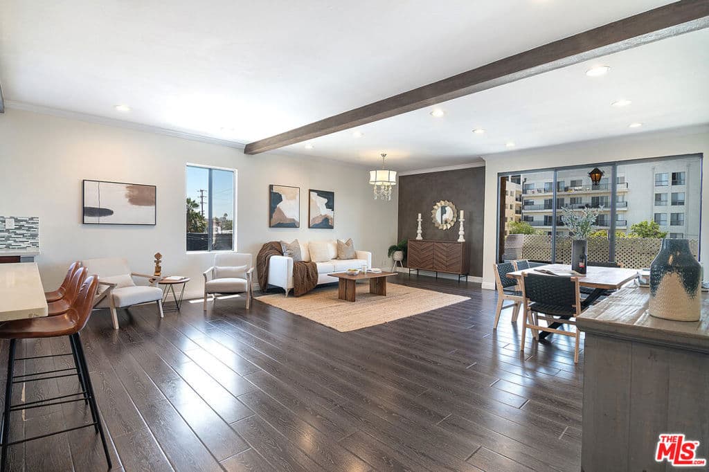 1101 Rexford Drive 302