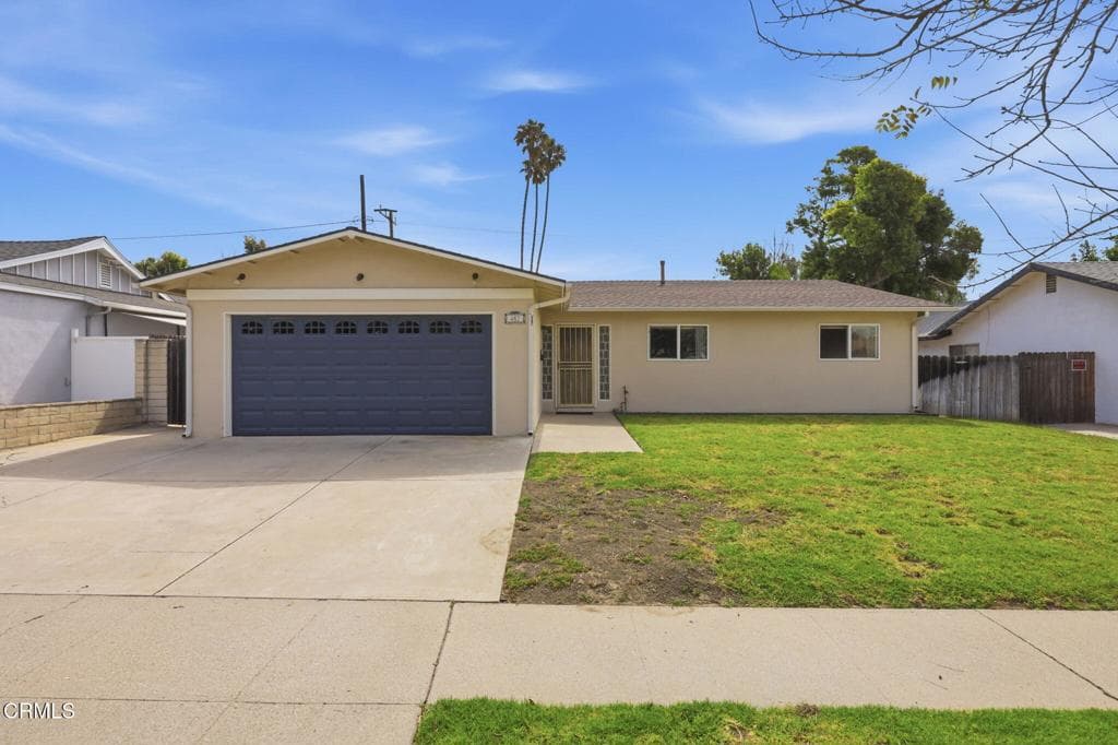 482 Mackay Avenue