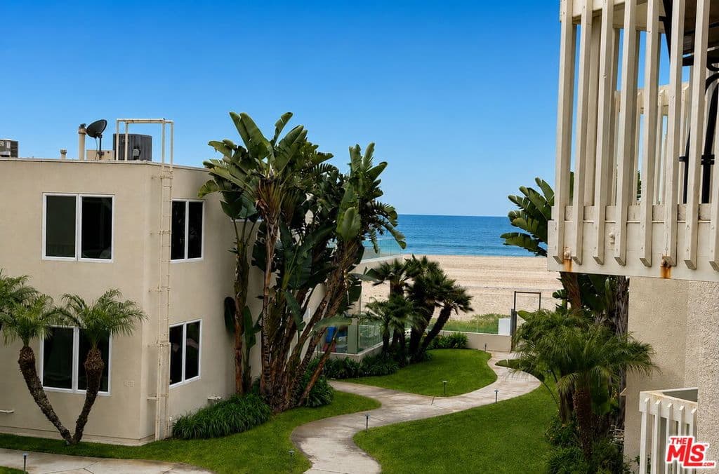 7301 Vista Del Mar B105