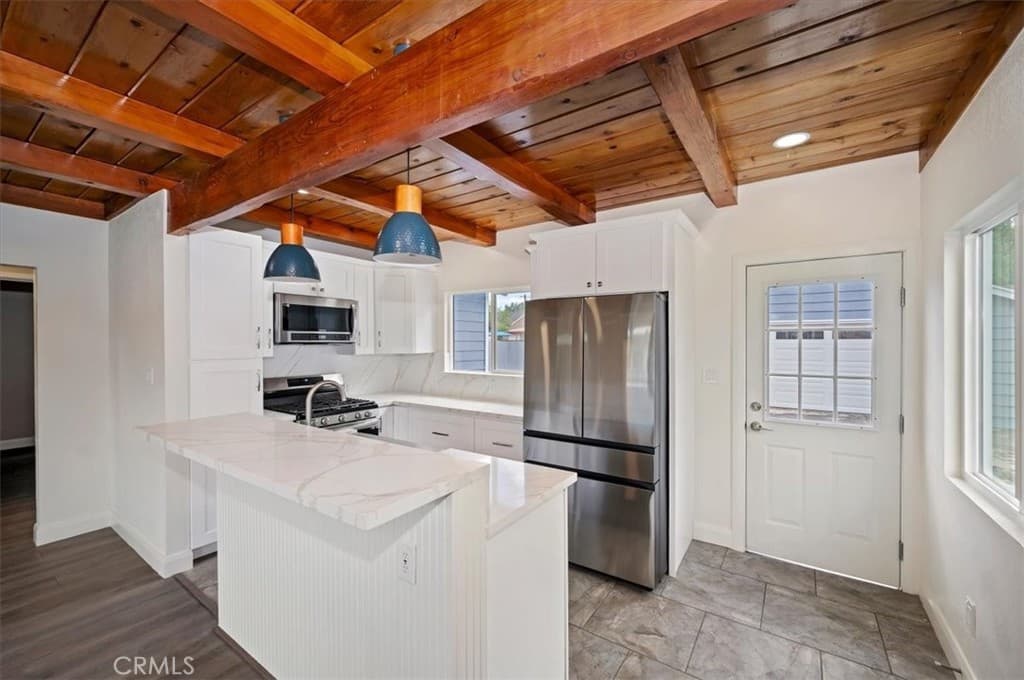 913 Sequoia Drive