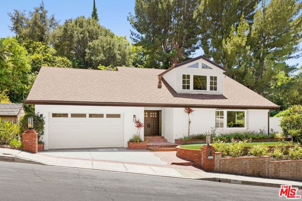 15810 Castlewoods Drive