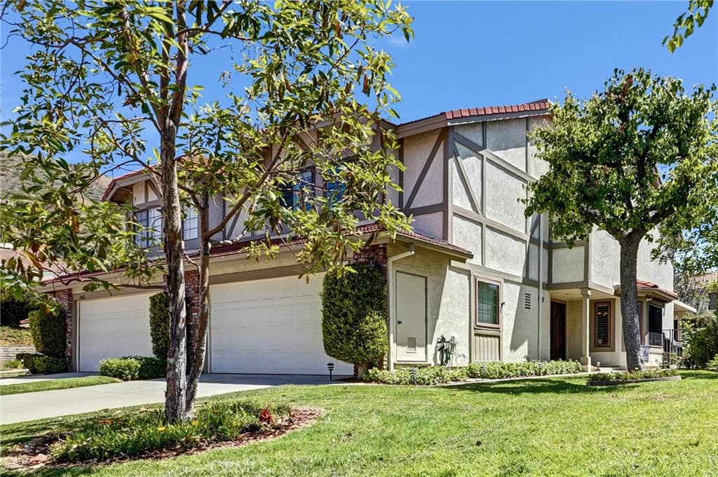 19605 Shadow Springs