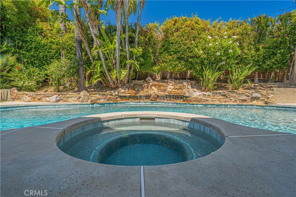 326 Fox Ridge Drive