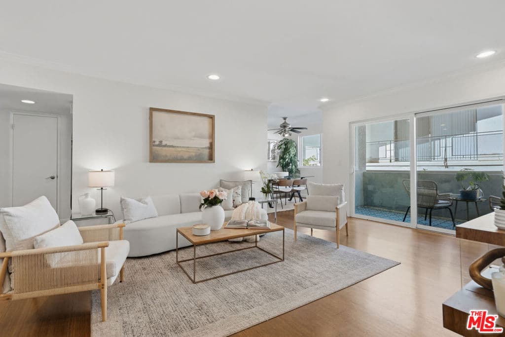 1242 S Barrington Avenue 205