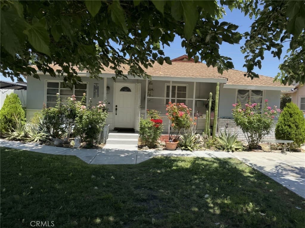 1235 W Ivesbrook