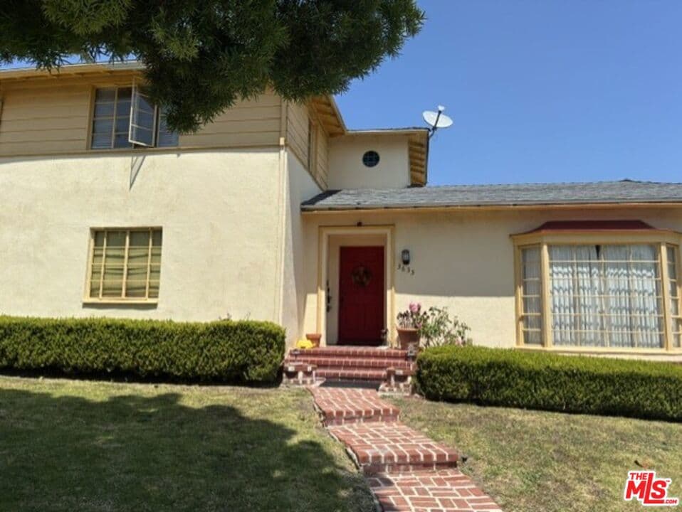 3635 Aureola Boulevard