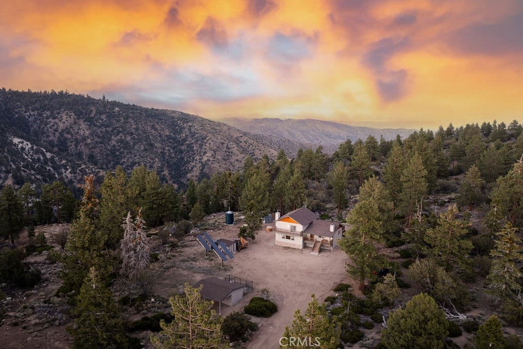 43942 Rainbow Lane