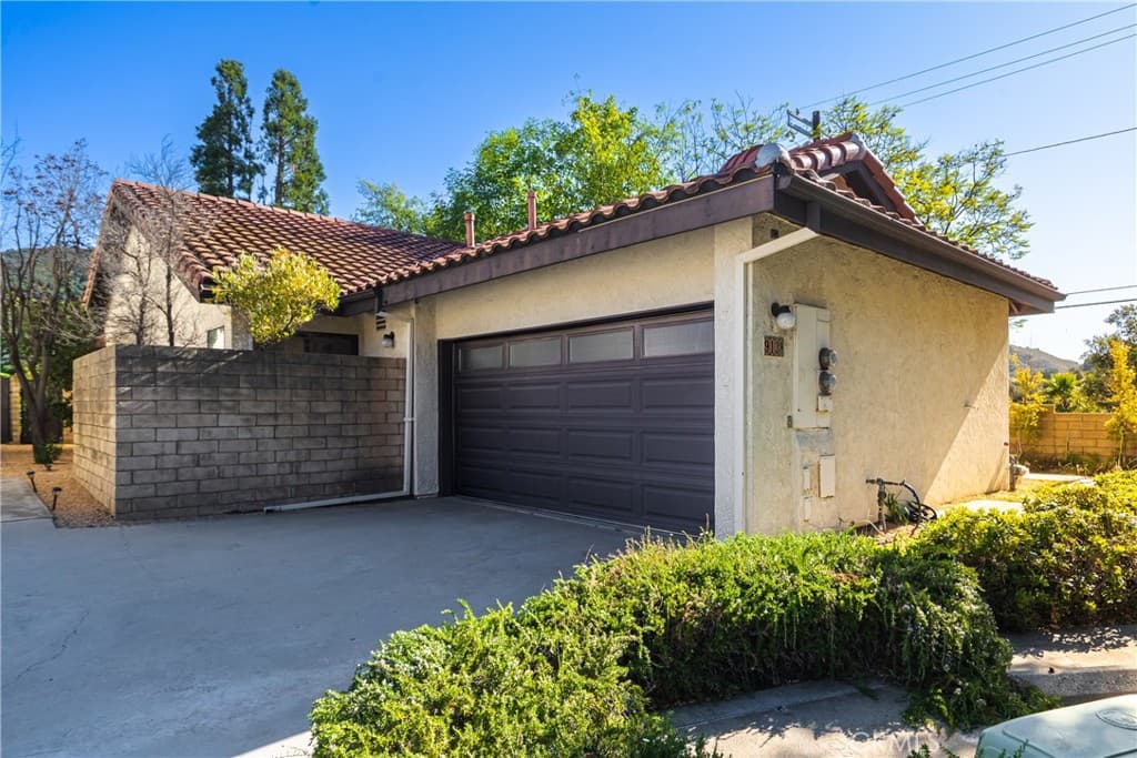 9138 Tujunga Canyon