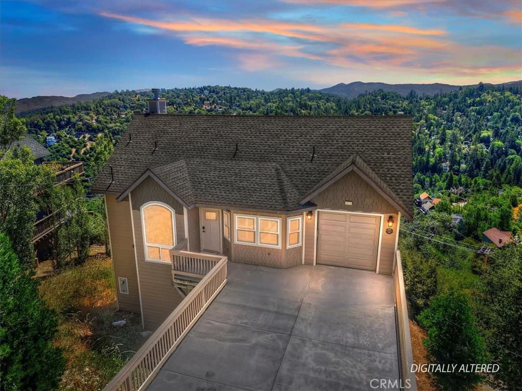 1015 Marin