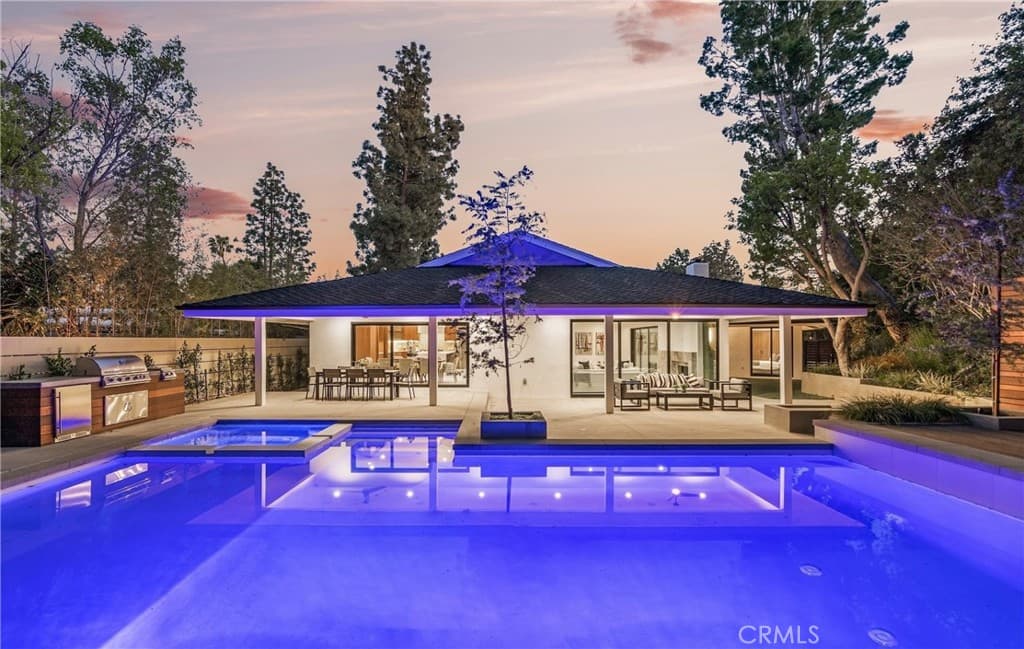 16105 Clear Oak Drive