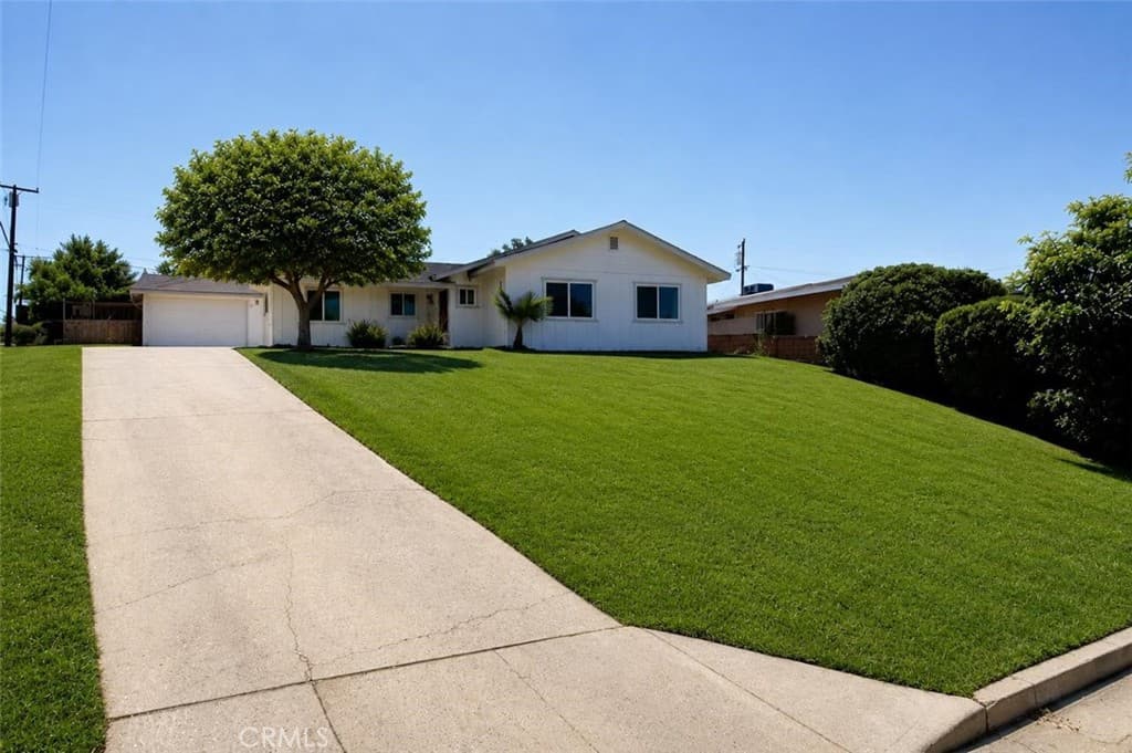 2425 Castle Drive