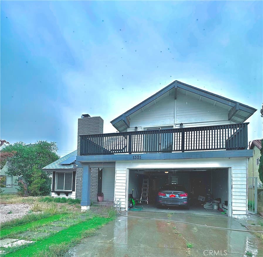 1321 E Lingard Street