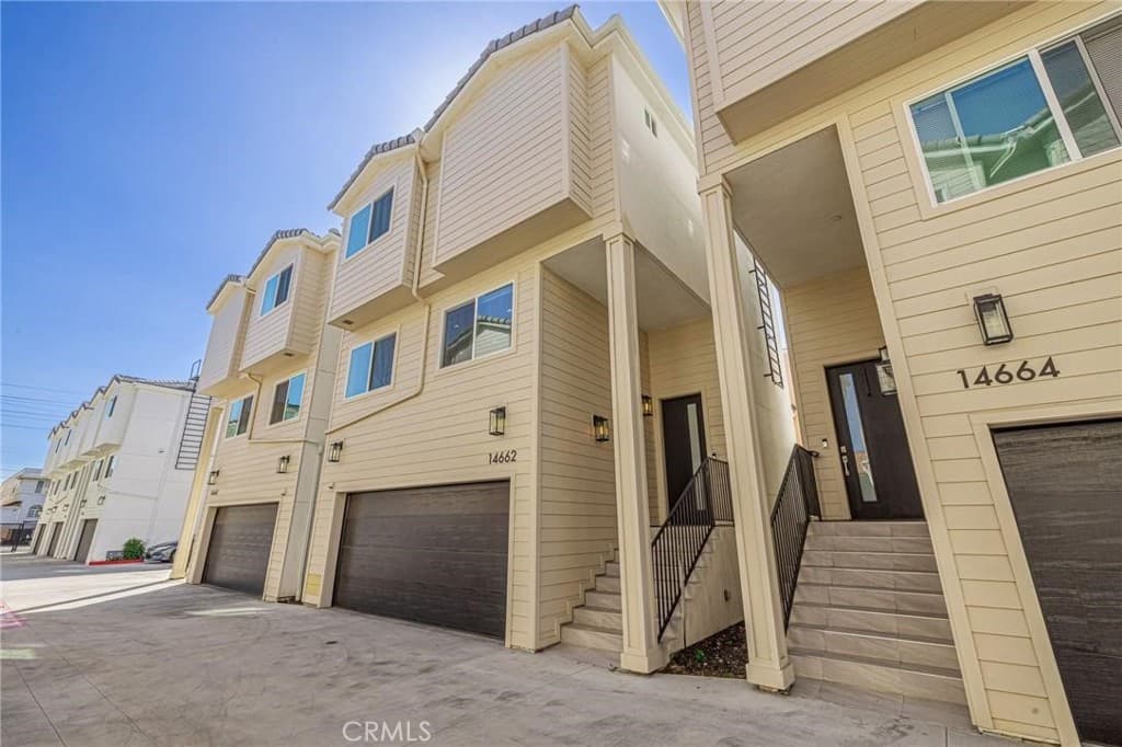 14662 W Sara Lane