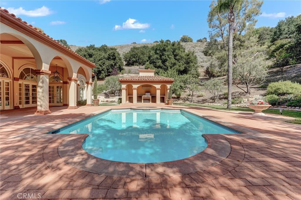 498 Lakeview Canyon