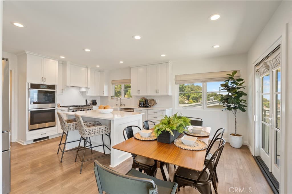 29411 N Enrose