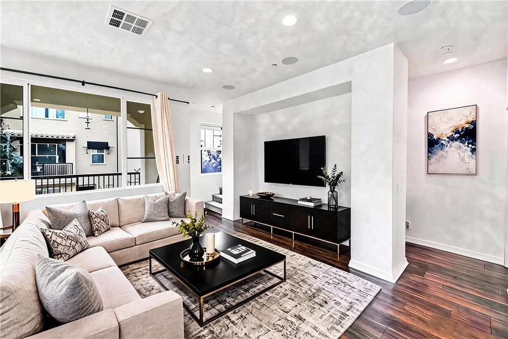 809 N Dalton 104
