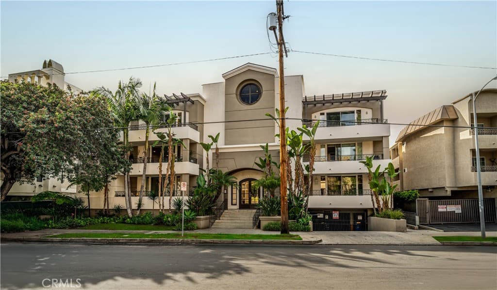 4637 Willis Avenue 306