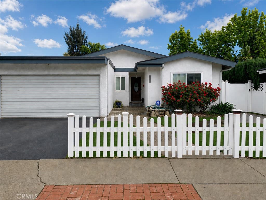 13042 Aetna Street