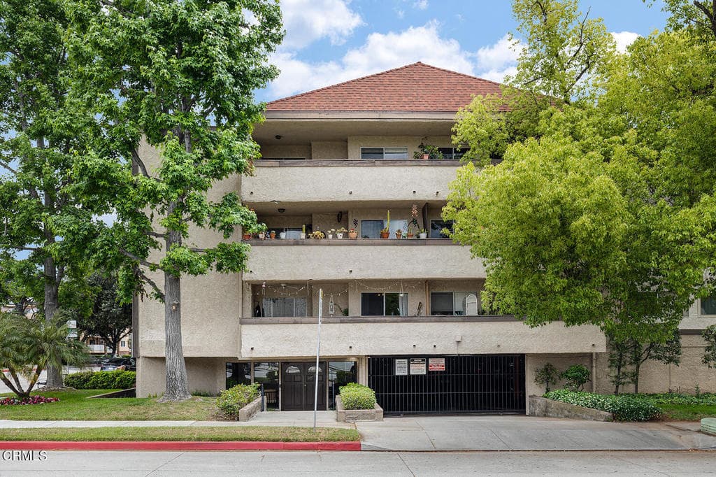 2386 E Del Mar Boulevard 220