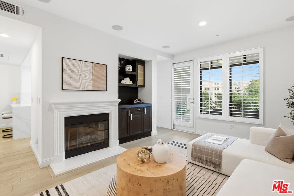 5625 Crescent Parkway 301
