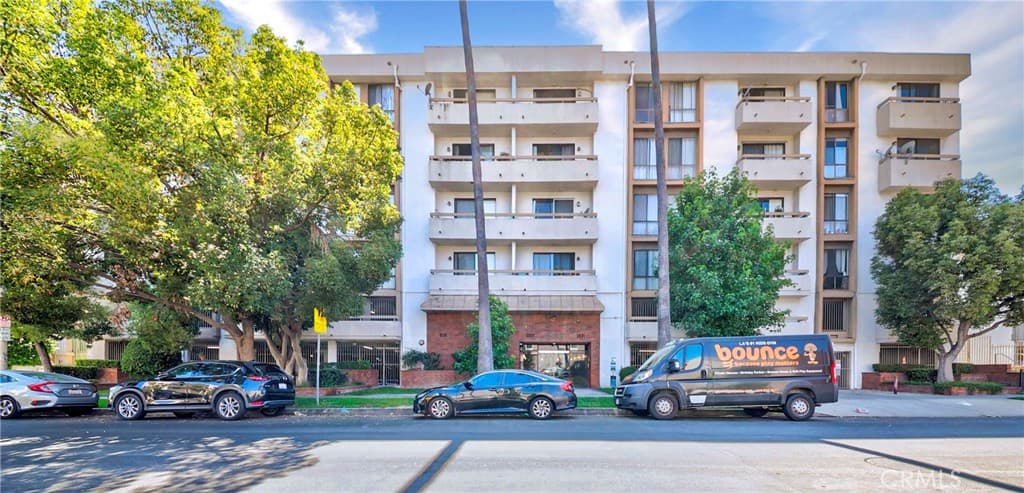533 S St Andrews Place 408