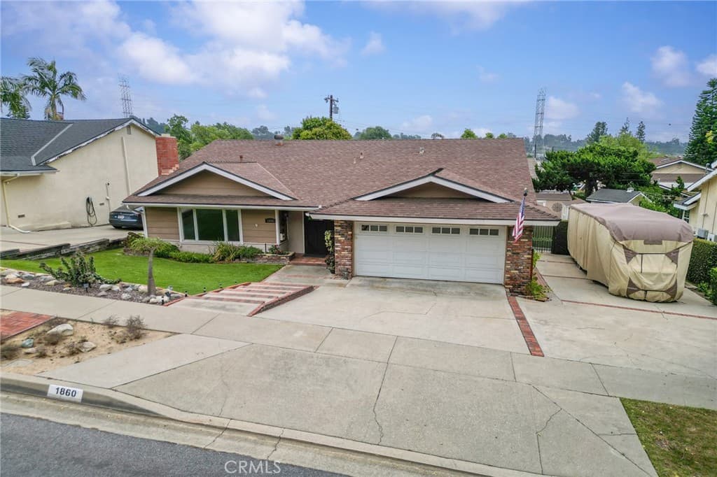 1860 Fernridge