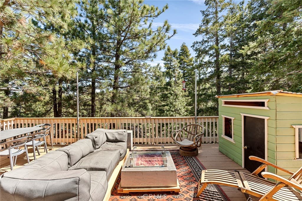 43544 Ridge Crest Drive