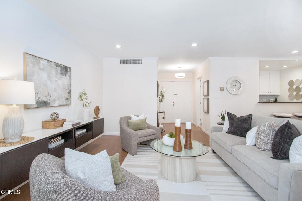 1127 E Del Mar Boulevard 323