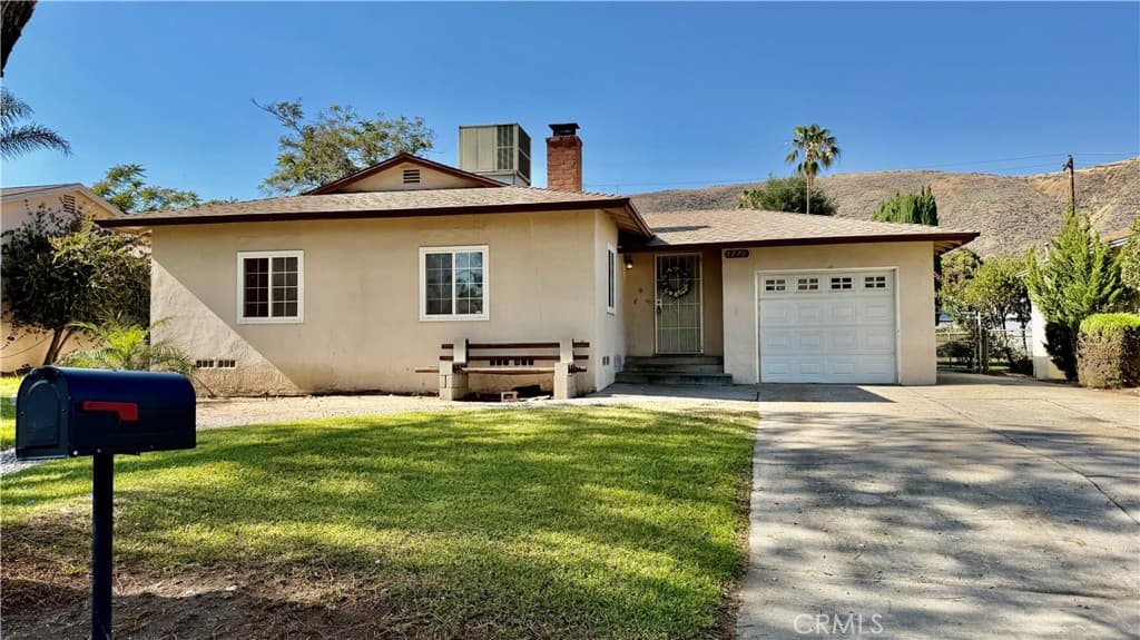 1276 W 31st