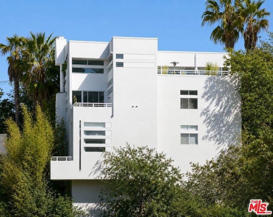3811 Glenridge Drive