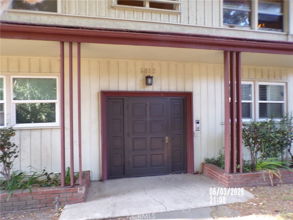 5832 Bowcroft 4