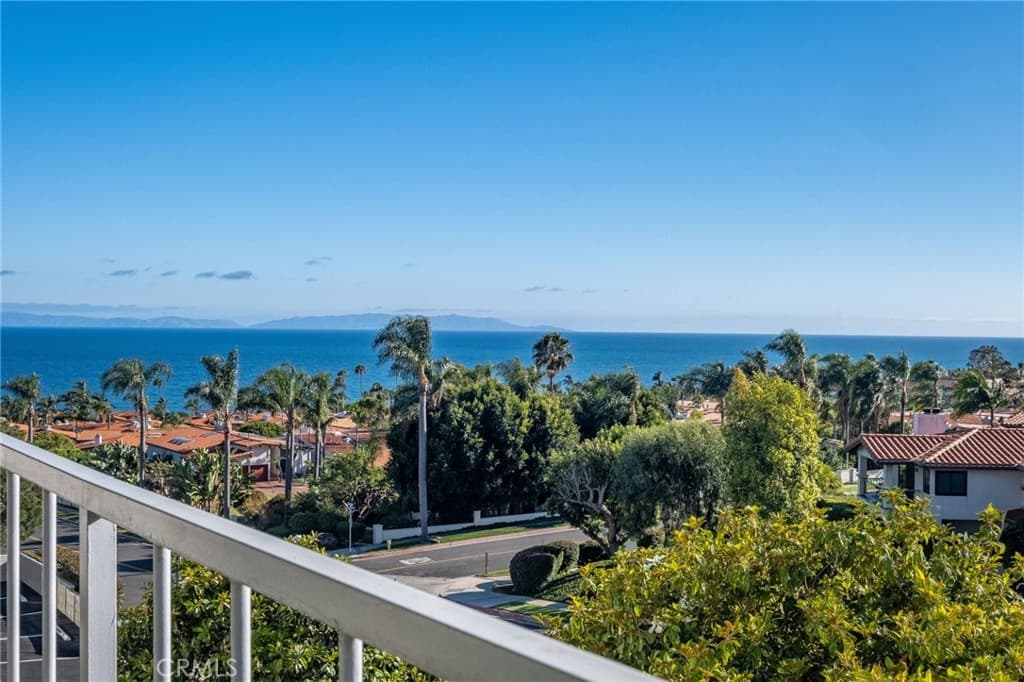 32614 Coastsite 305E
