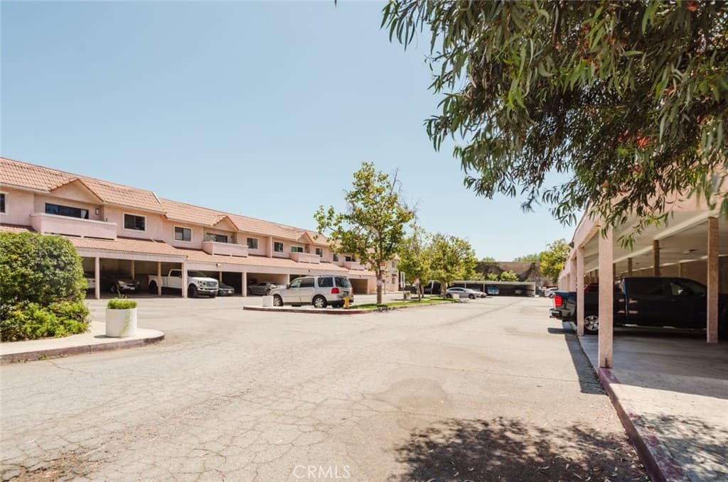 10943 Laurel Canyon 14