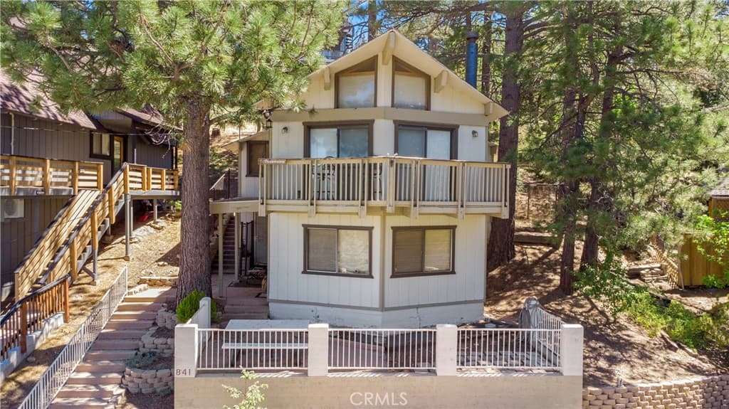 841 Menlo Drive