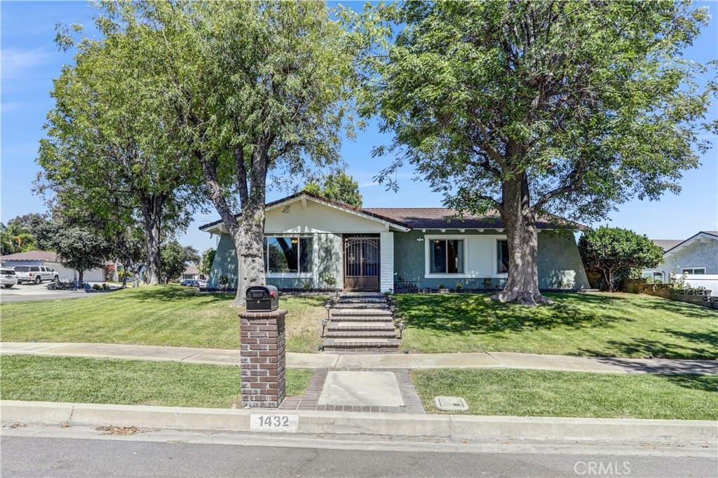 1432 N Erin Avenue