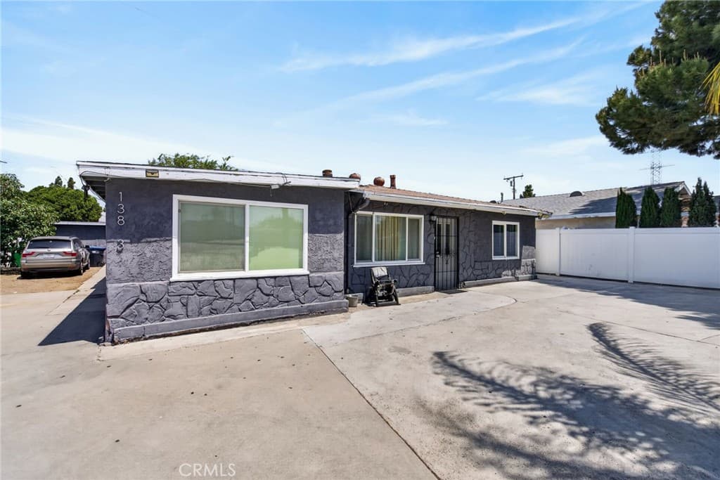 13813 Clearcrest