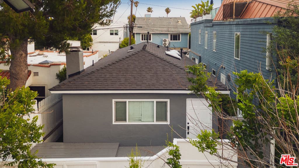806 Navy Street