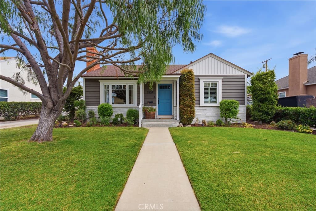 5559 E Monlaco