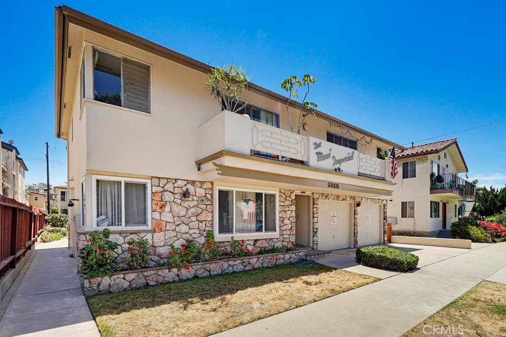 2060 E 3rd Street 3