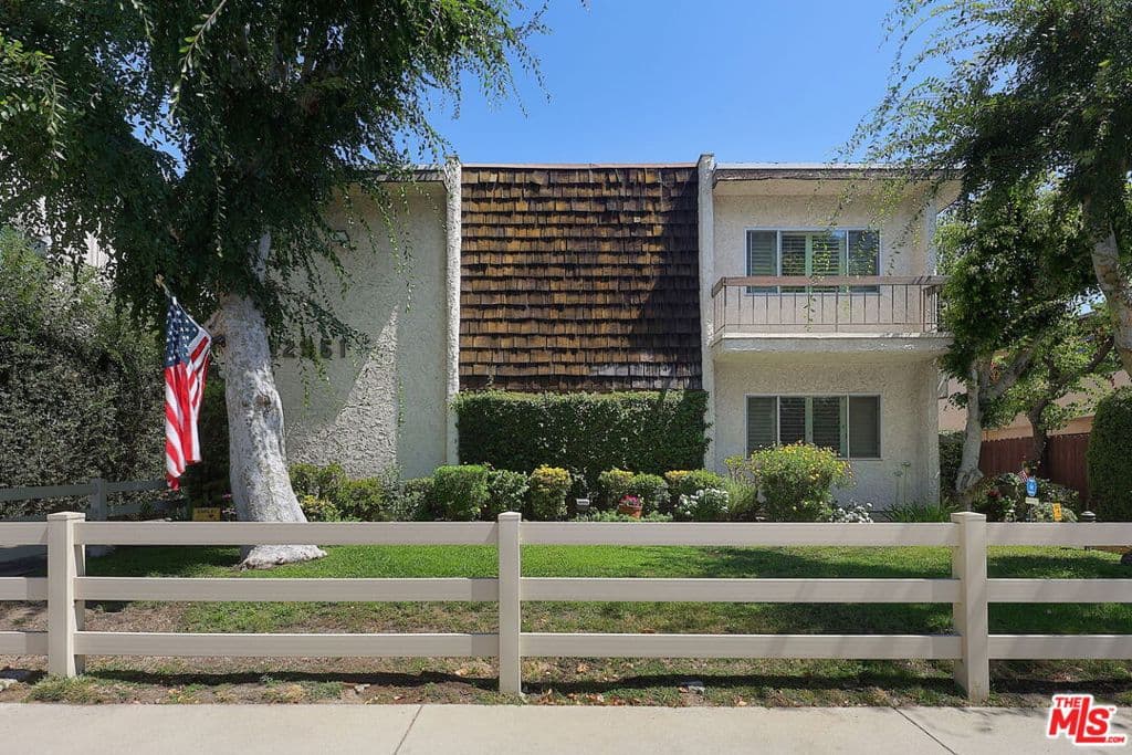 12951 Riverside Drive 4