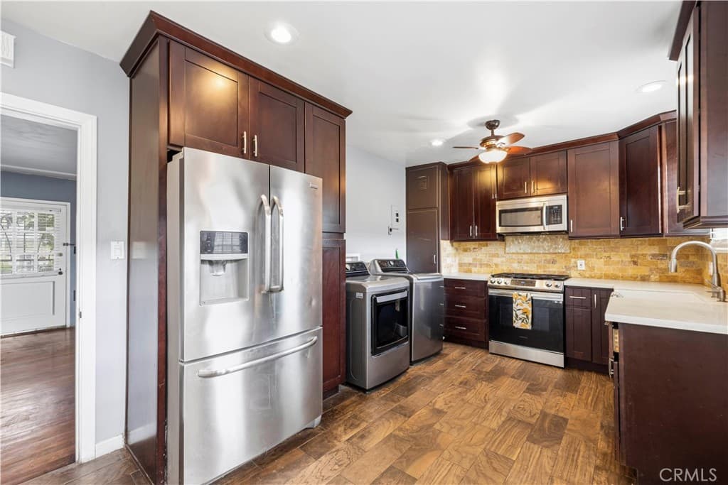 527 E Maple